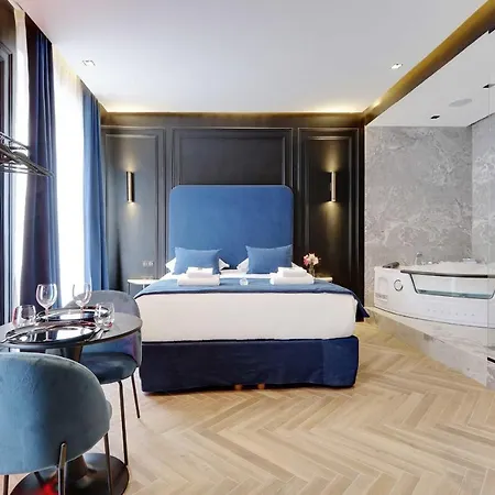 Couples Getaway Unit With Jacuzzi - Center Paris